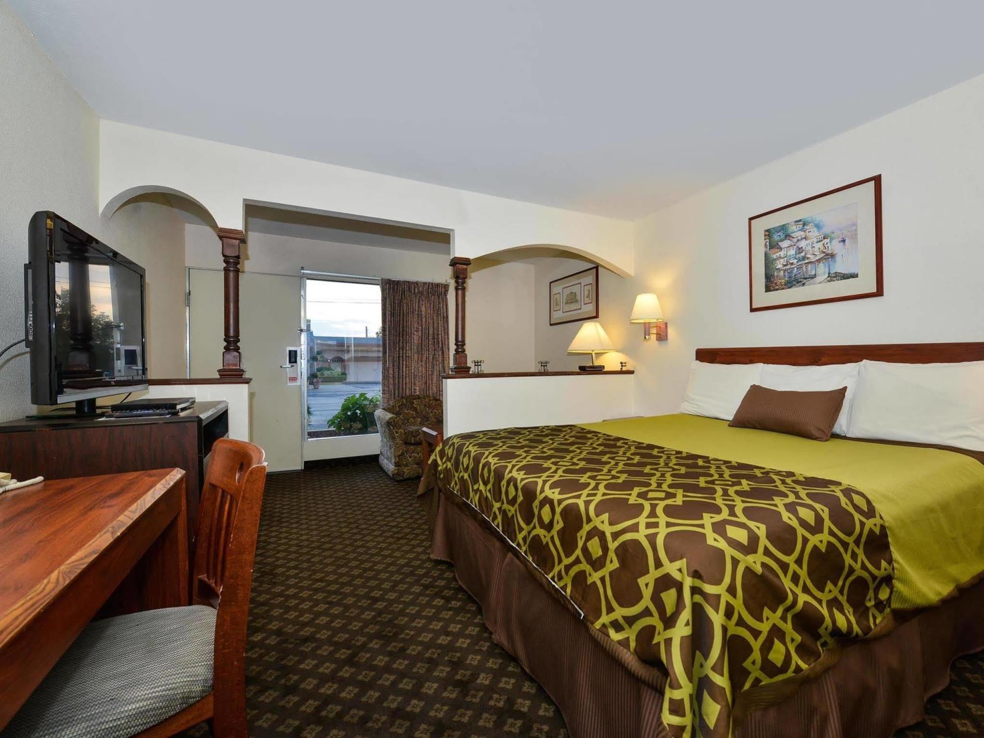 Motel Americas Value & Williamstown
