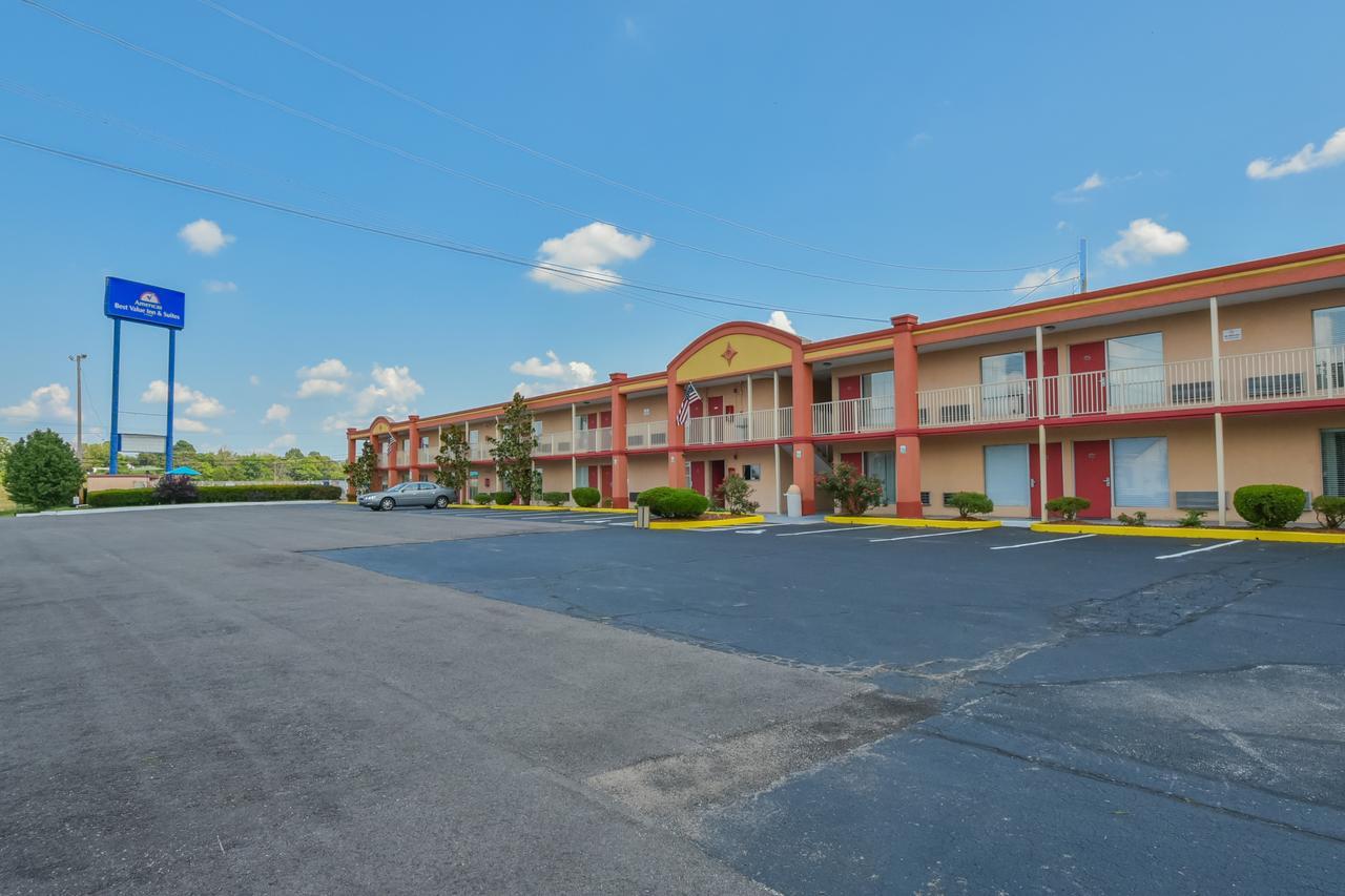 Motel Americas Value & 2*