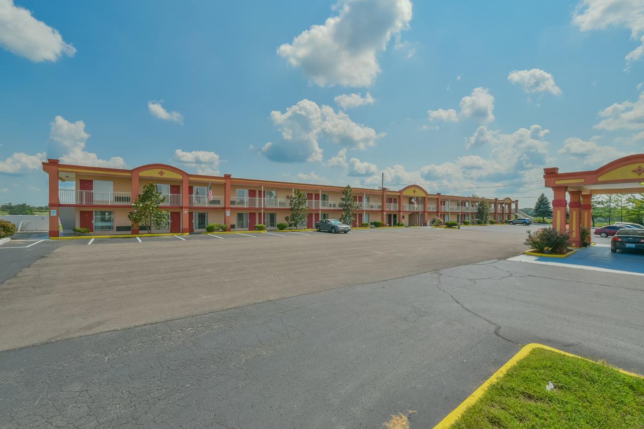 Motel Americas Value & 2*