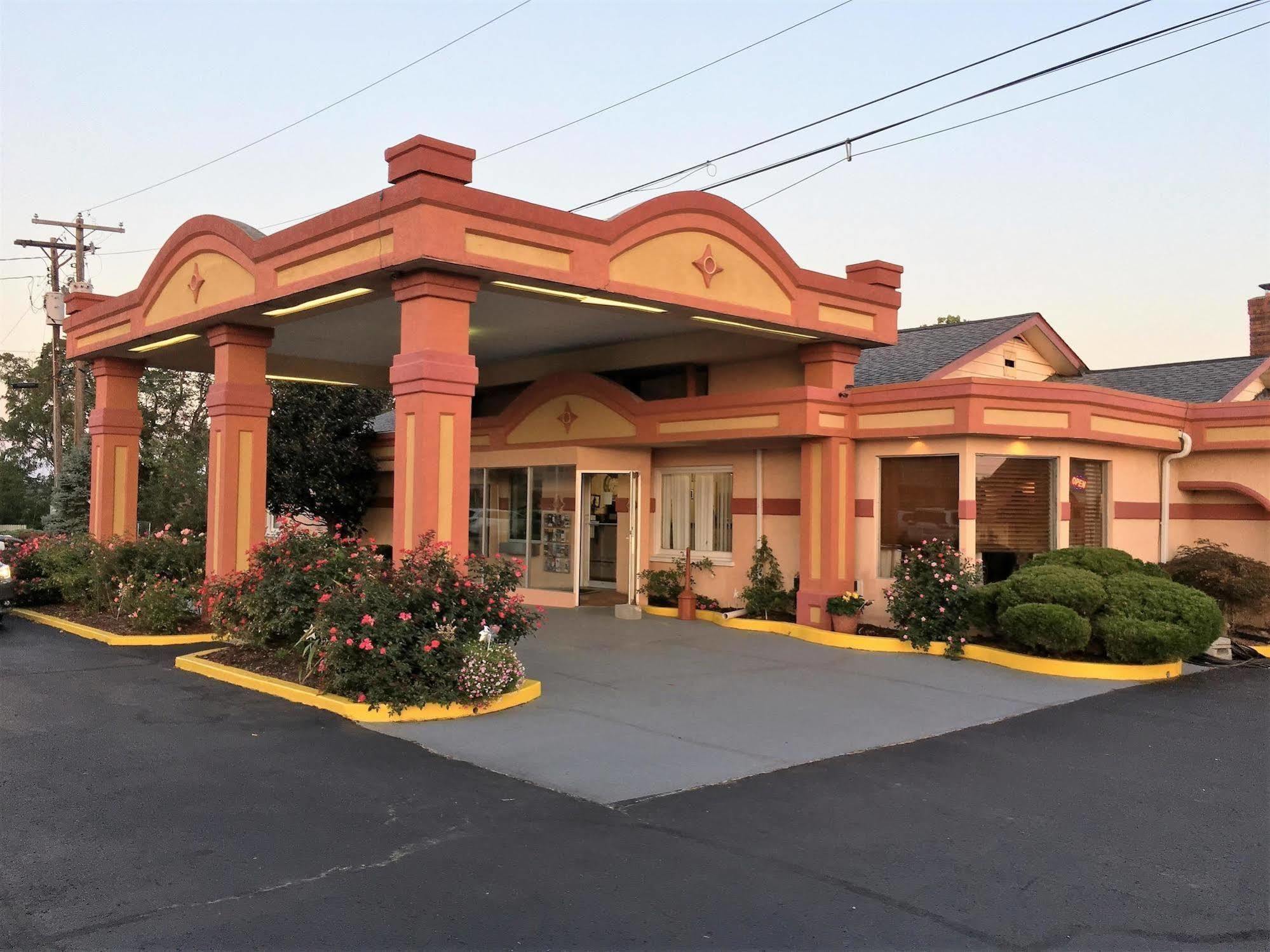 Motel Americas Value & Williamstown